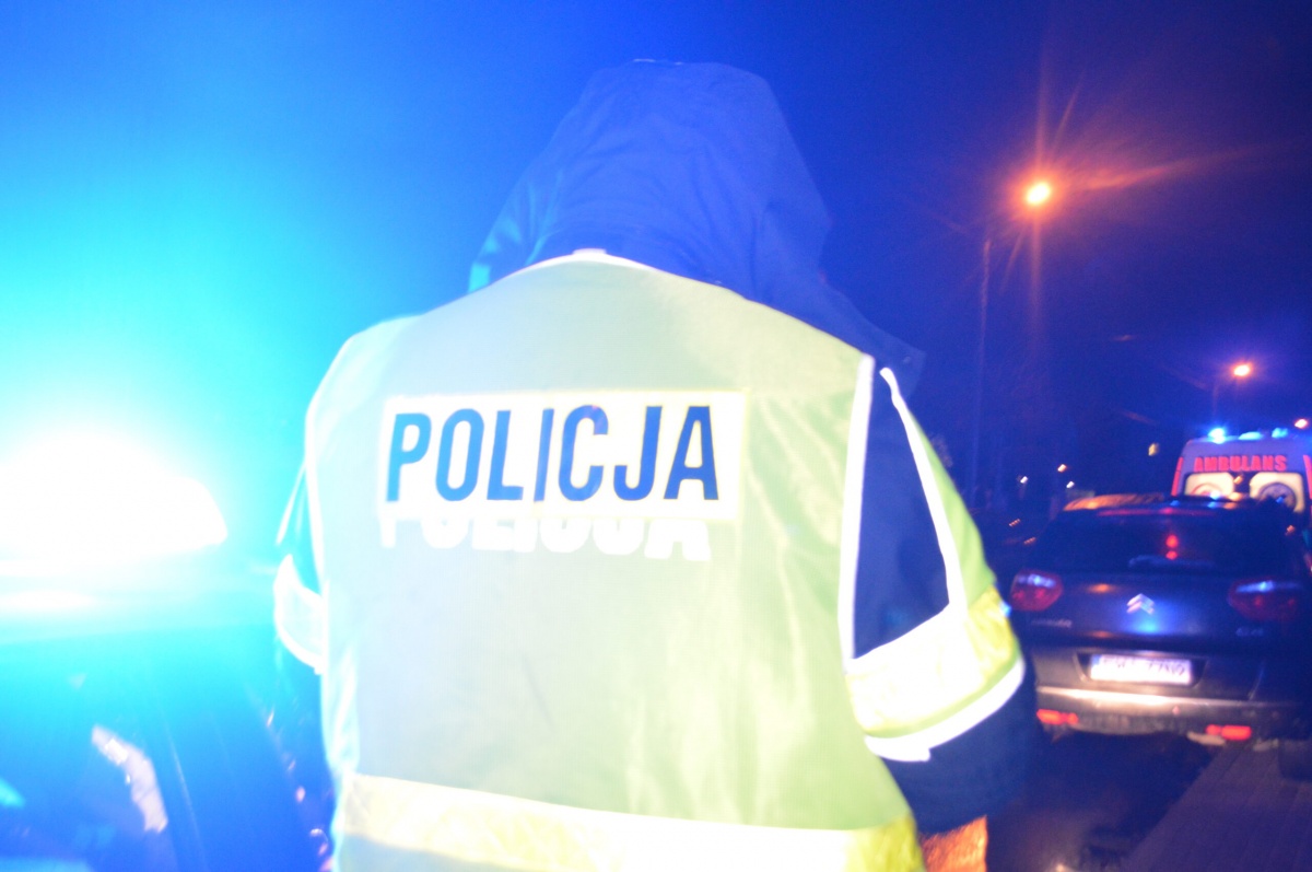 TRAGEDIA NAD JEZIOREM. Z WODY WYŁOWIONO CIAŁO MĘŻCZYZNY