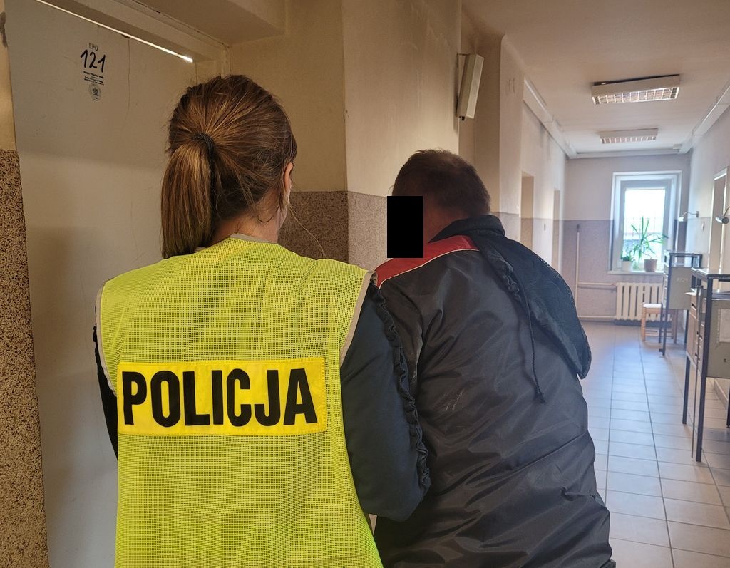 POLICJANCI ZATRZYMALI ZŁODZIEJA, KTÓRY UKRADŁ DWA ROWERY