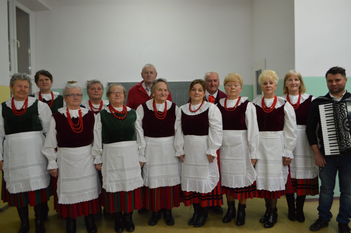 WSPÓLNE ŚPIEWANIE BARDZO ZBLIŻYŁO ICH DO SIEBIE