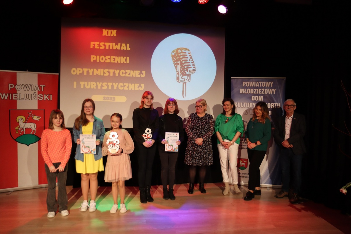 OPTYMISTYCZNIE ZAŚPIEWALI W PIERWSZY DZIEŃ WIOSNY
