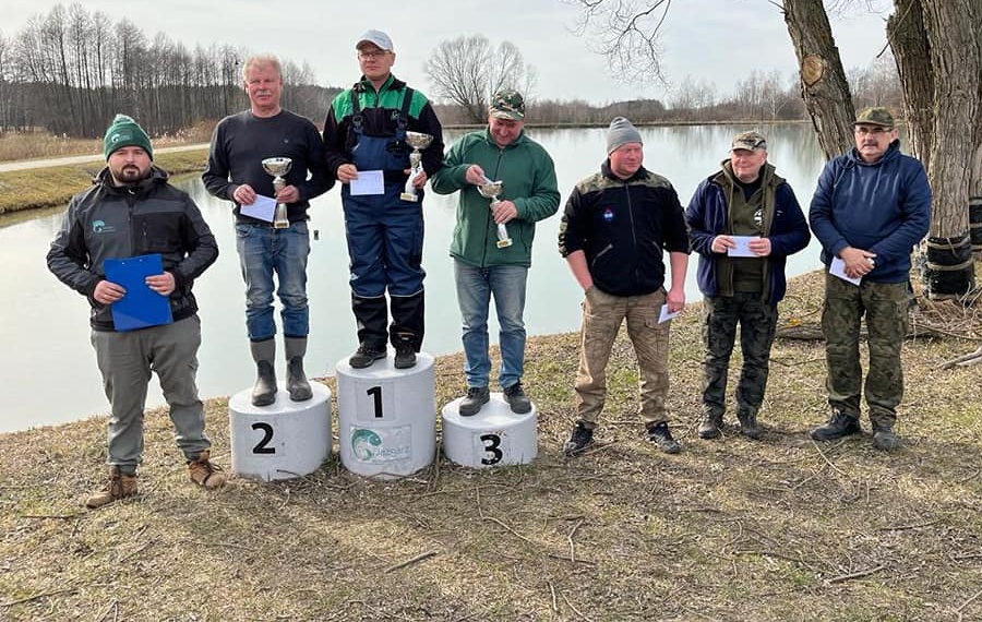 WĘDKARZE ROZPOCZĘLI SEZON ZAWODAMI FEEDEROWYMI. NA PODIUM: DYLCZYK, DYDERSKI I BUJACZ