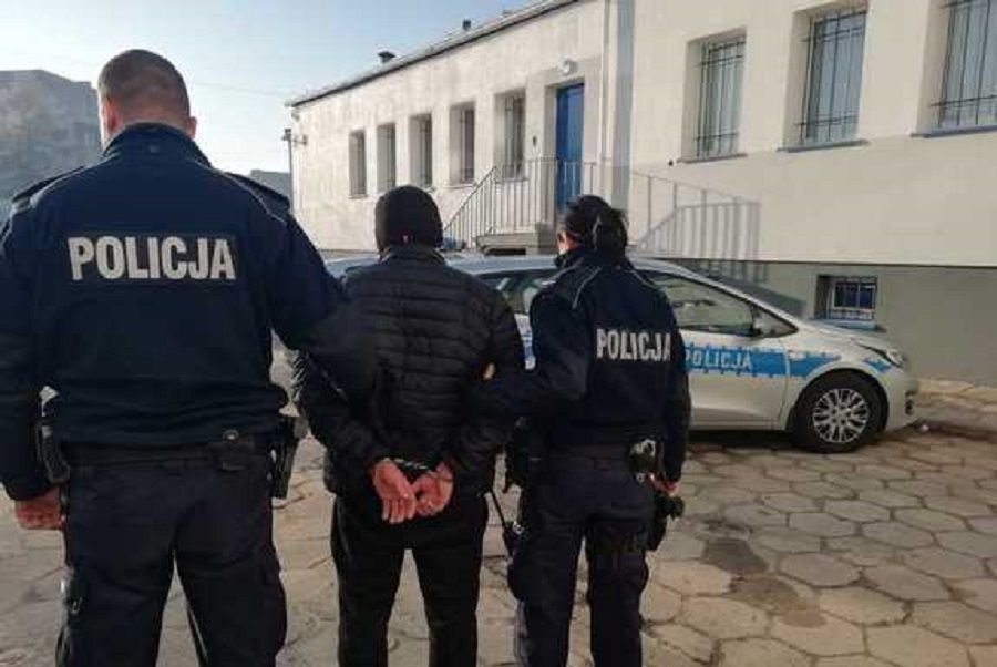 ZATRZYMANY RANKIEM PRZEZ PRZECHODNIÓW. WYDMUCHAŁ 3 PROMILE