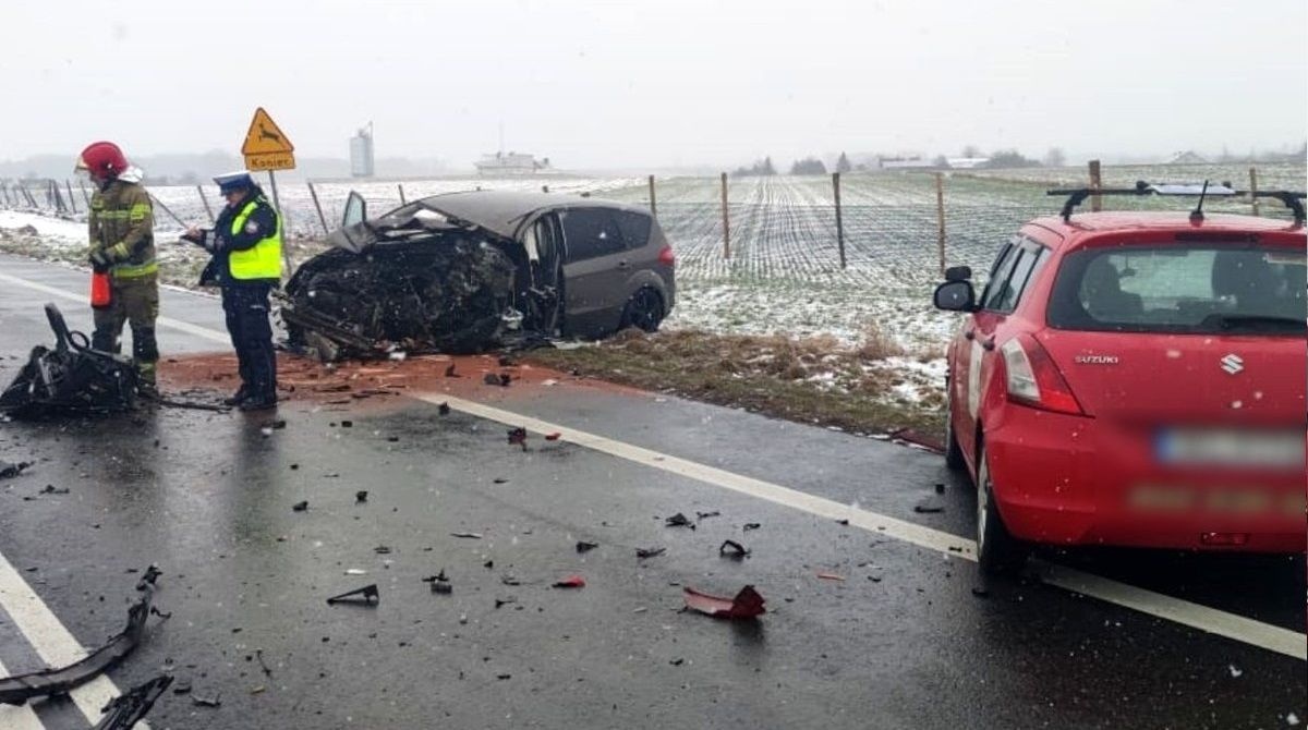 WYPADEK NA DK43. MĘŻCZYZNA TRAFIŁ DO SZPITALA!
