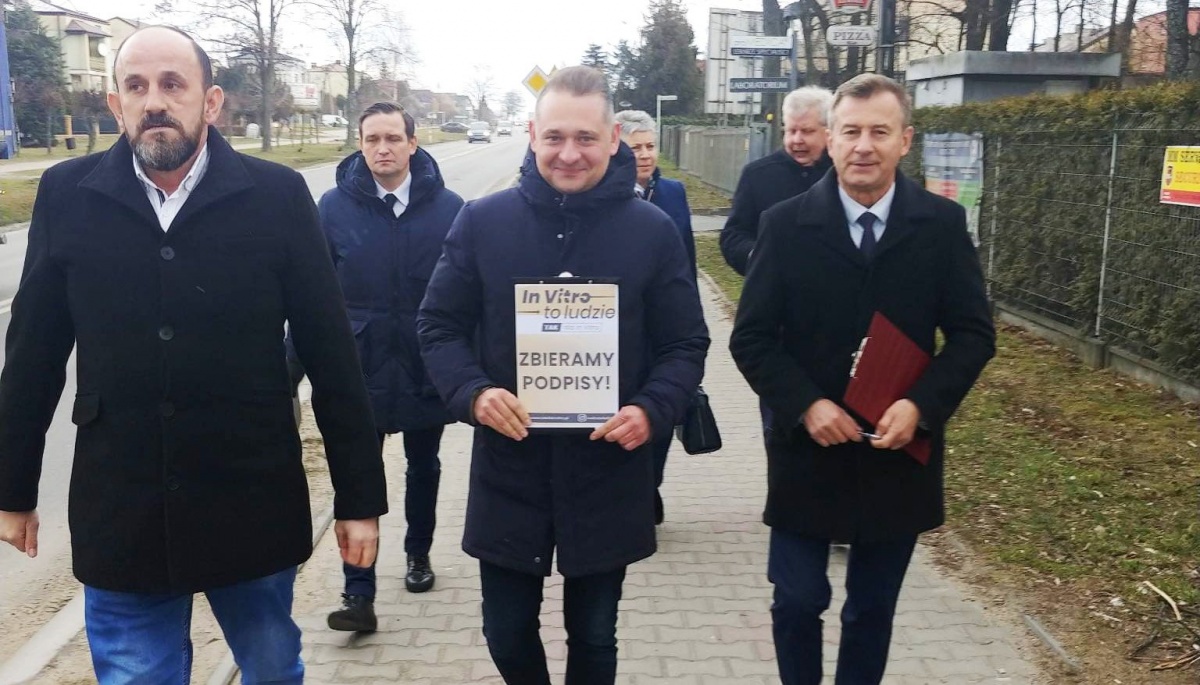 PARLAMENTARZYŚCI OPOZYCJI W DZIAŁOSZYNIE. BURMISTRZOWIE I WÓJTOWIE NIE ODPOWIEDZIELI NA ZAPROSZENIE
