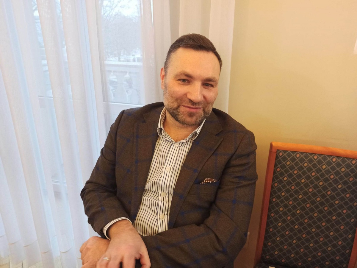 DZIECI SPOZA GMINY WIELUŃ POWINNY PŁACIĆ ZA DARMOWE DMUCHAŃCE?