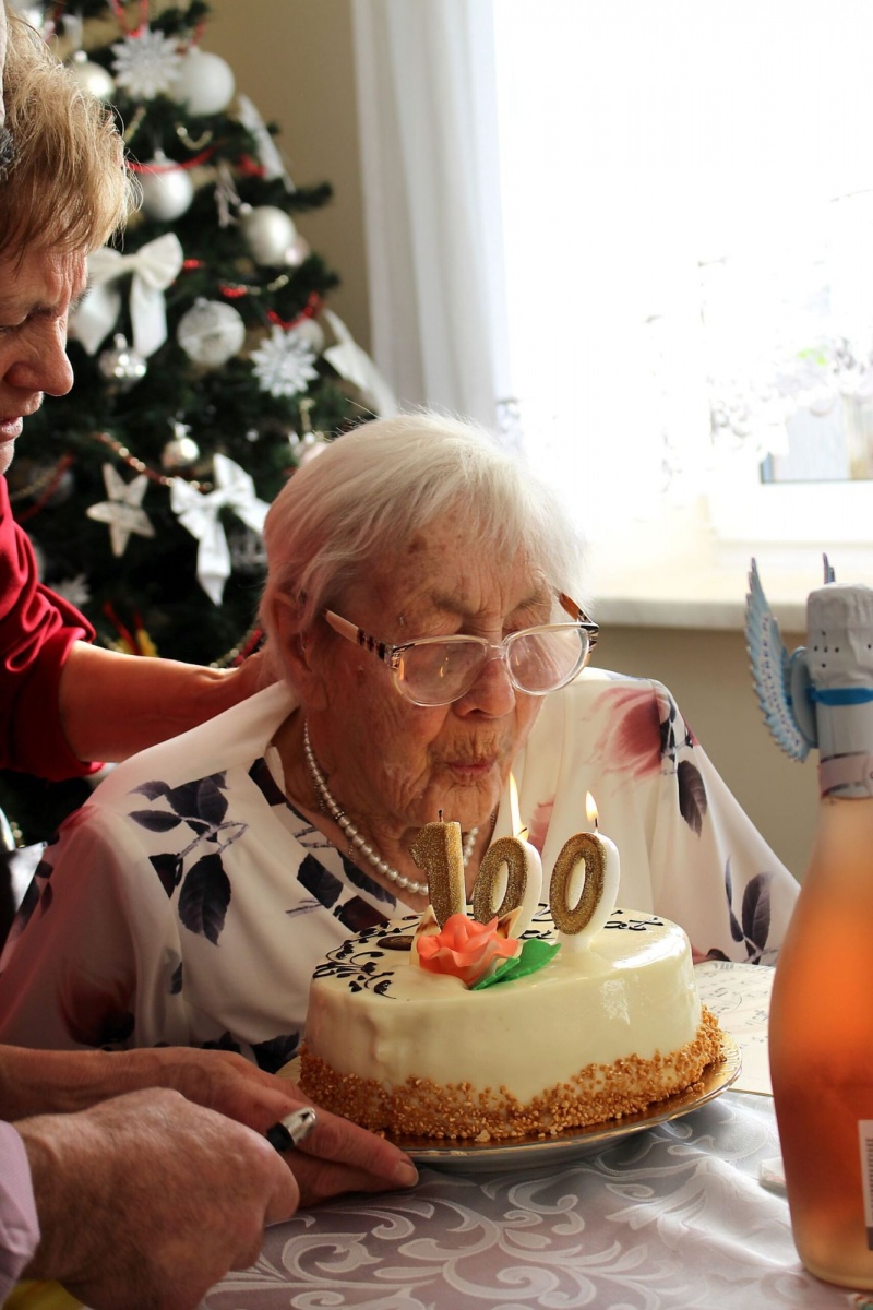 KAZIMIERA NOWAK Z WROŃSKA SKOŃCZYŁA 100 LAT
