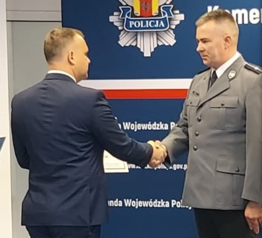 FUNKCJONARIUSZ Z PAJĘCZNA LAUREATEM NAGRODY 