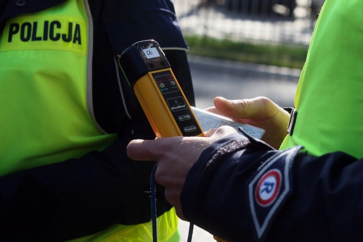 OBYWATELSKIE ZATRZYMANIE PIJANEGO 50-LATKA