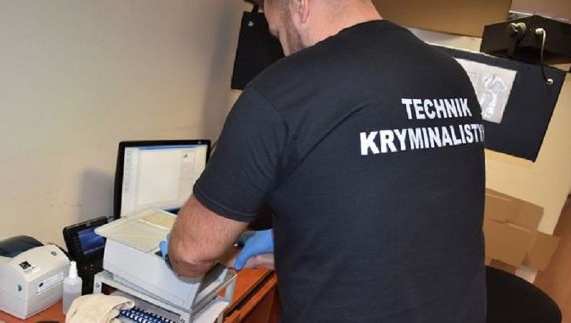 ŚLEDCZY ROZBILI SZAJKĘ MOŁDAWSKICH ZŁODZIEI SKLEPOWYCH