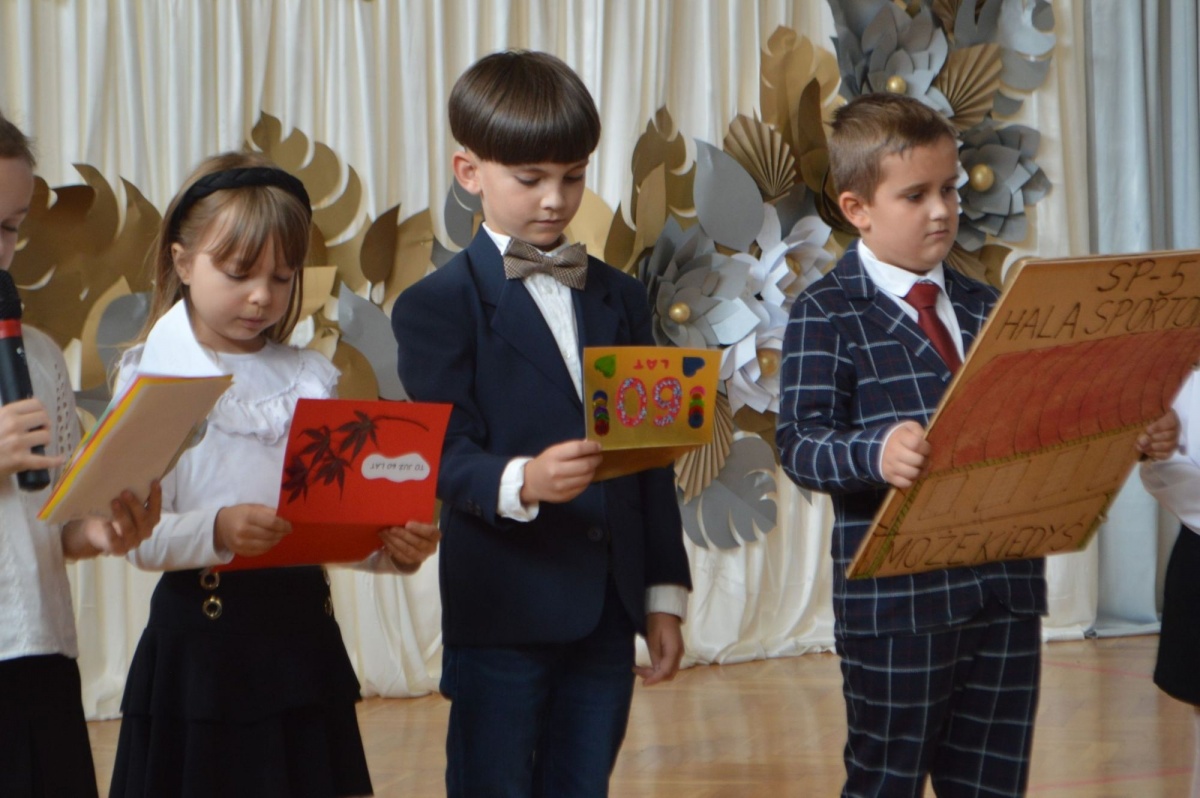 DZIECI ZOSTANĄ BEZ HALI?