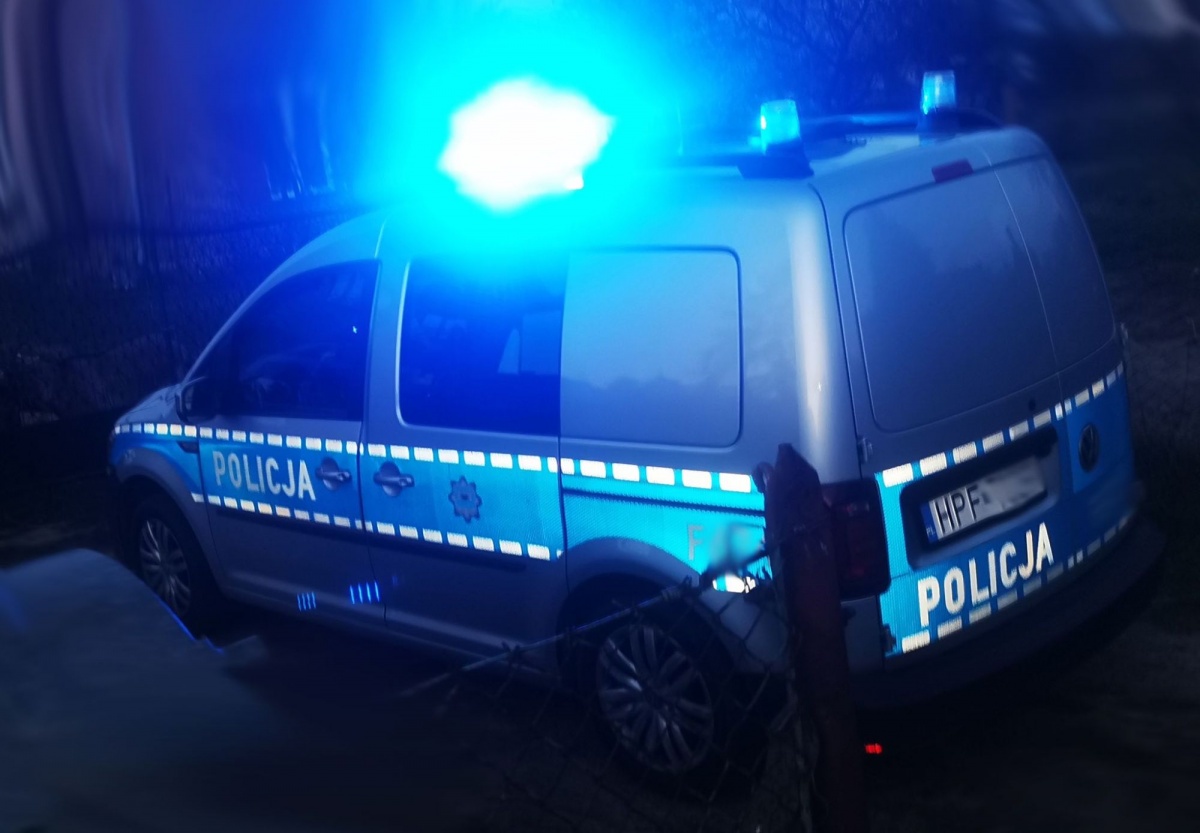 15-LETNI NOŻOWNIK ZAATAKOWAŁ RODZICÓW. TRAFIŁ DO SZPITALA PSYCHIATRYCZNEGO