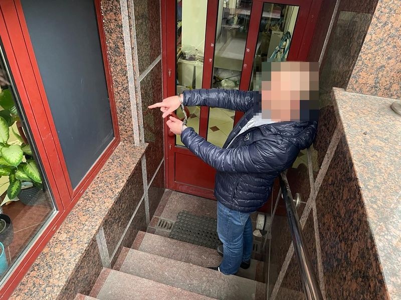 SERYJNY WŁAMYWACZ ZŁAPANY NA GORĄCYM UCZYNKU