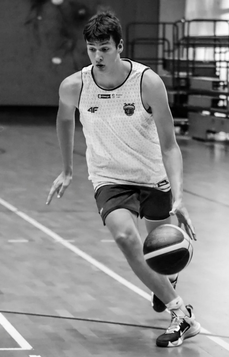 MŁODY KOSZYKARZ NIE ŻYJE. MIAŁ ZALEDWIE 19 LAT