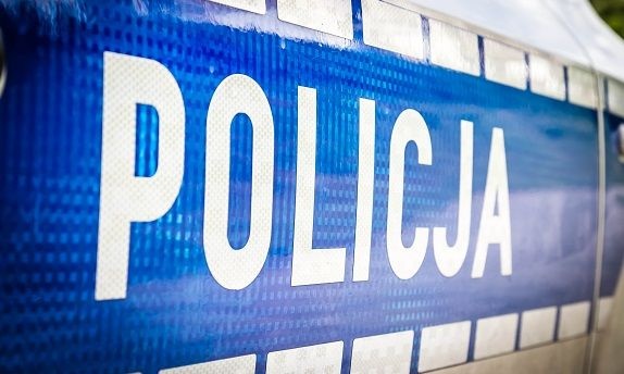 NASTOLETNI OSZUST ZATRZYMANY. WYŁUDZAŁ ŚRODKI METODĄ NA BLIKA!