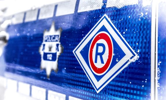 PIJANA MATKA ZA KIEROWNICĄ. ODMÓWIŁA BADANIA ALKOMATEM!