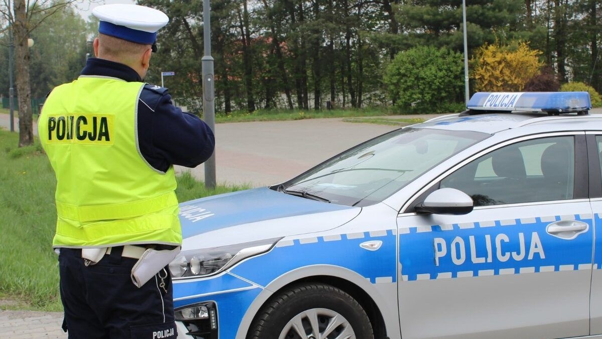 JECHAŁ PONAD 100 KM/H W ZABUDOWANYM
