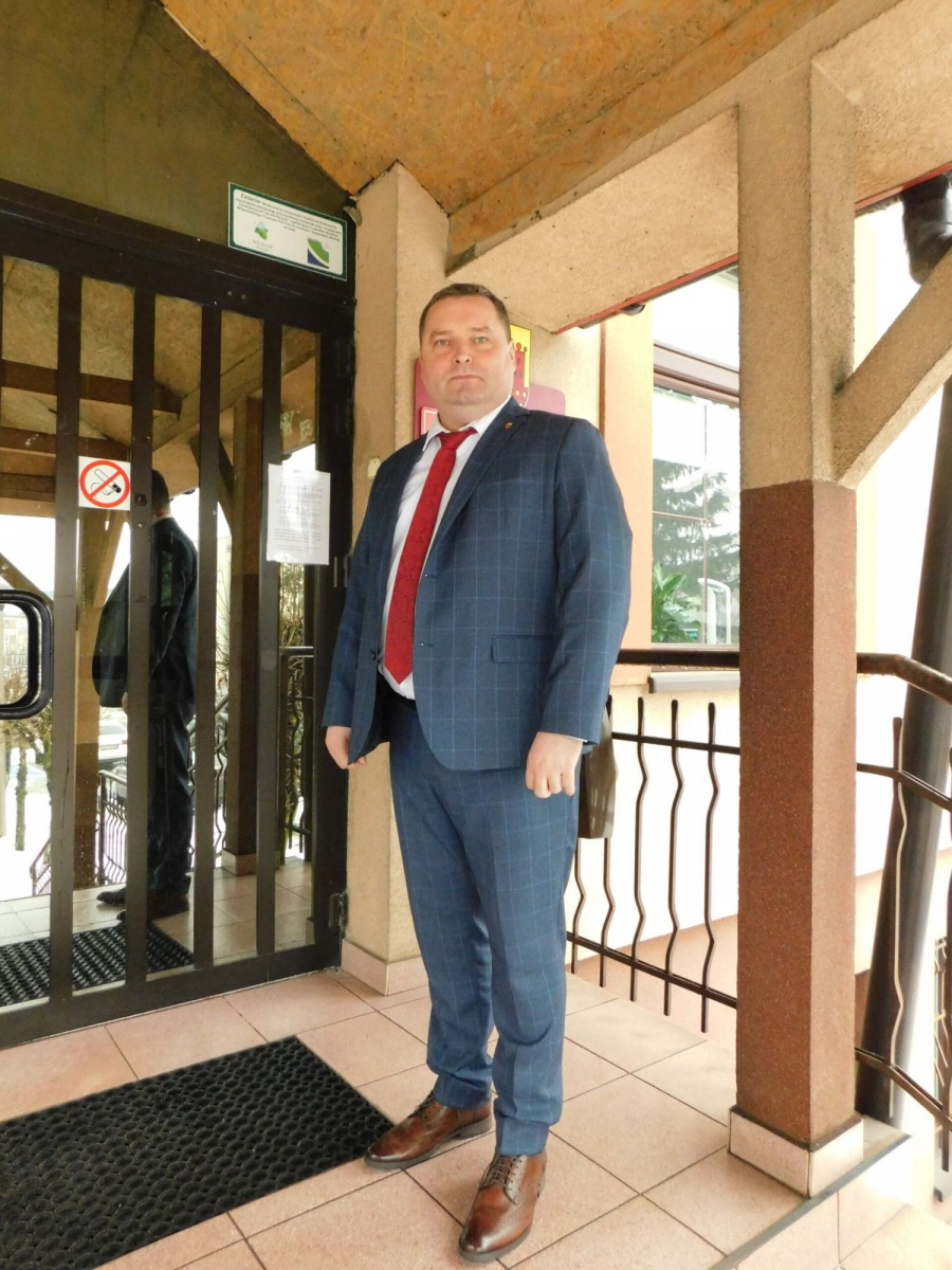 PRÓBUJĄ WYŁUDZIĆ DANE