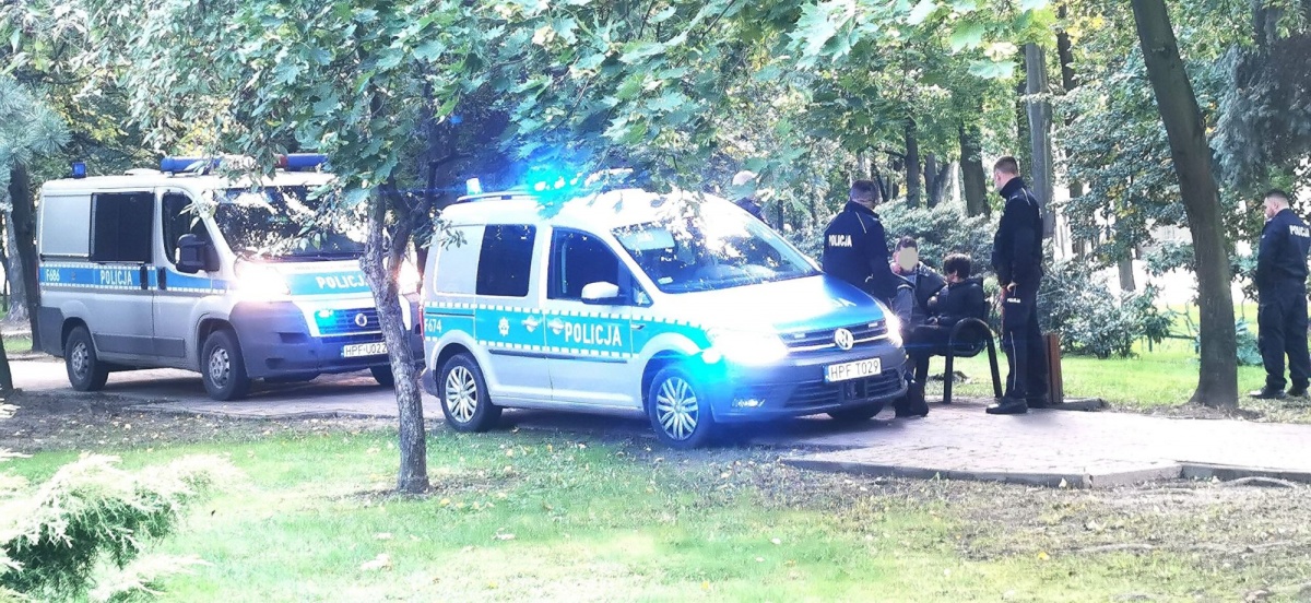 CHODZIŁ Z MACZETĄ PO PARKU. INTERWENIOWAŁA POLICJA