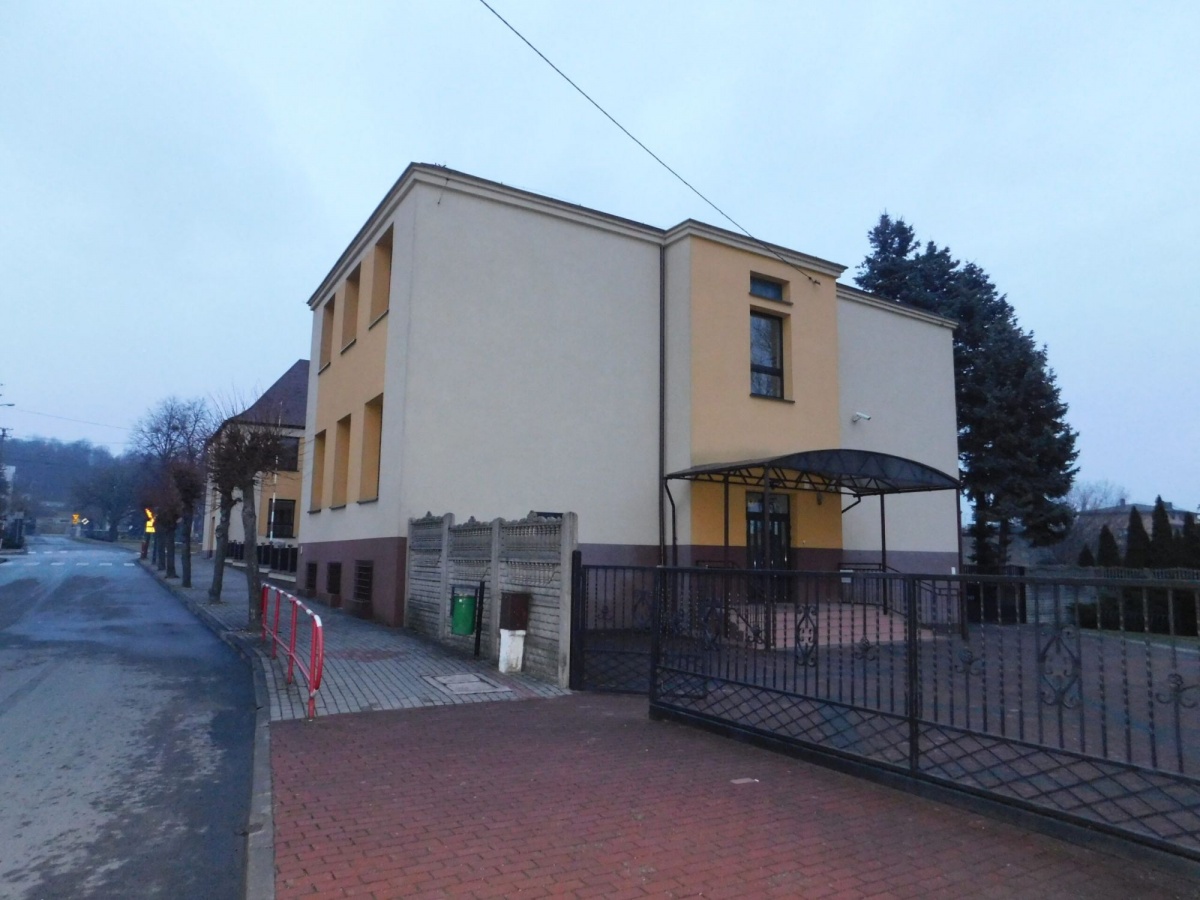 RODZICE PRZEGRALI BATALIĘ O SZKOŁĘ