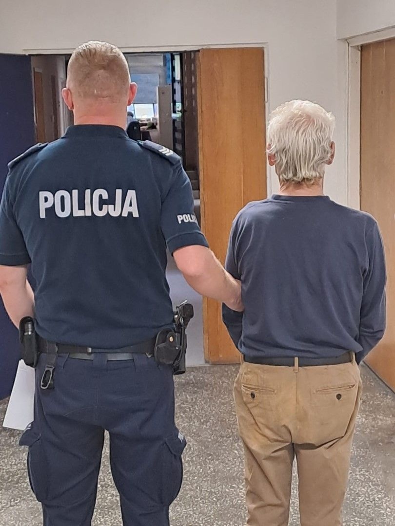 POSZUKIWANY WPADŁ, BO JECHAŁ PIJANY NA ROWERZE