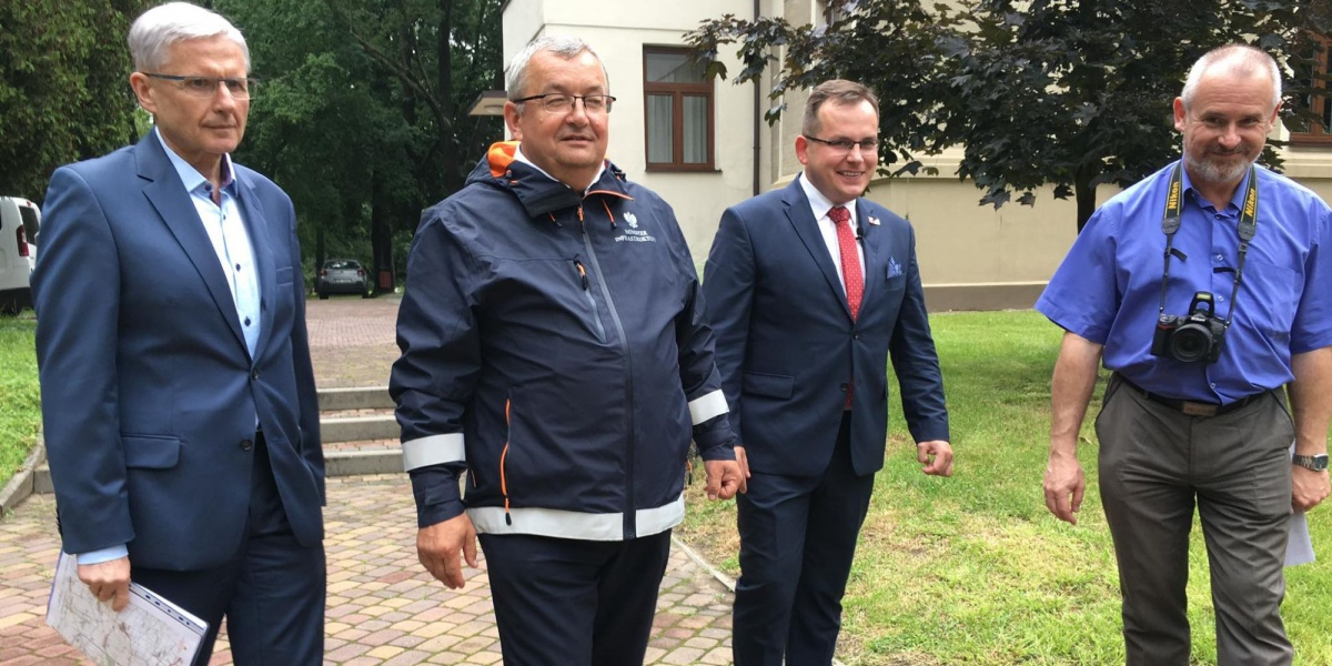 RUSZY BUDOWA LINII KOLEJOWEJ MIĘDZY WIELUNIEM A SIEMKOWICAMI. W ŚRODĘ PODPISANIE UMOWY