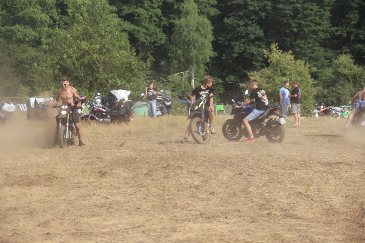 W WEEKEND ZLOT MOTOCYKLOWY