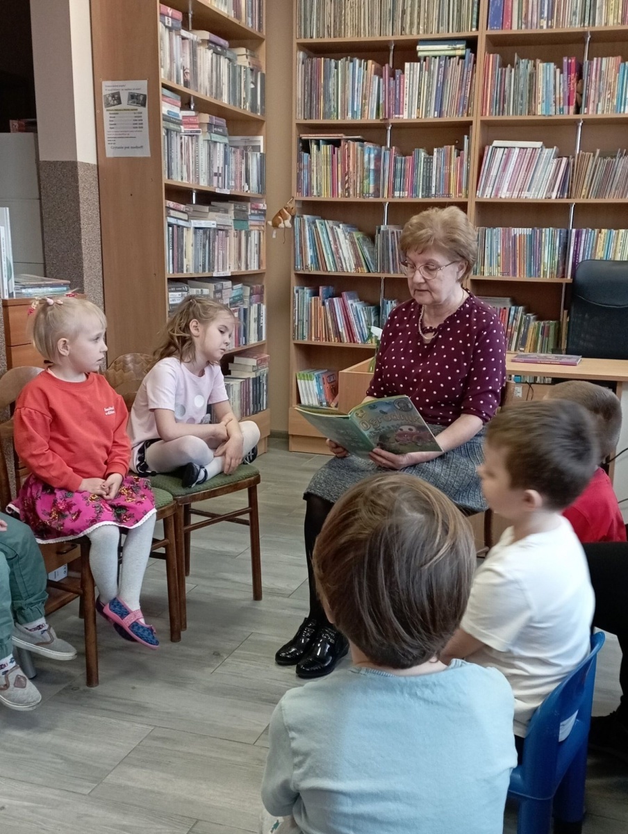 ODWIEDZIŁY SWOJĄ KSIĄŻNICĘ