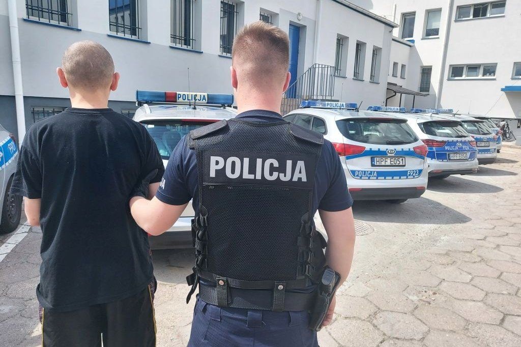 SERYJNY WŁAMYWACZ ARESZTOWANY. 37-LATEK KRADŁ, BO BRAKOWAŁO MU NA JEDZENIE I ALKOHOL
