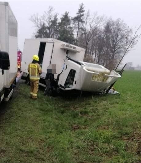 JEDEN Z KIEROWCÓW ZOSTAŁ RANNY