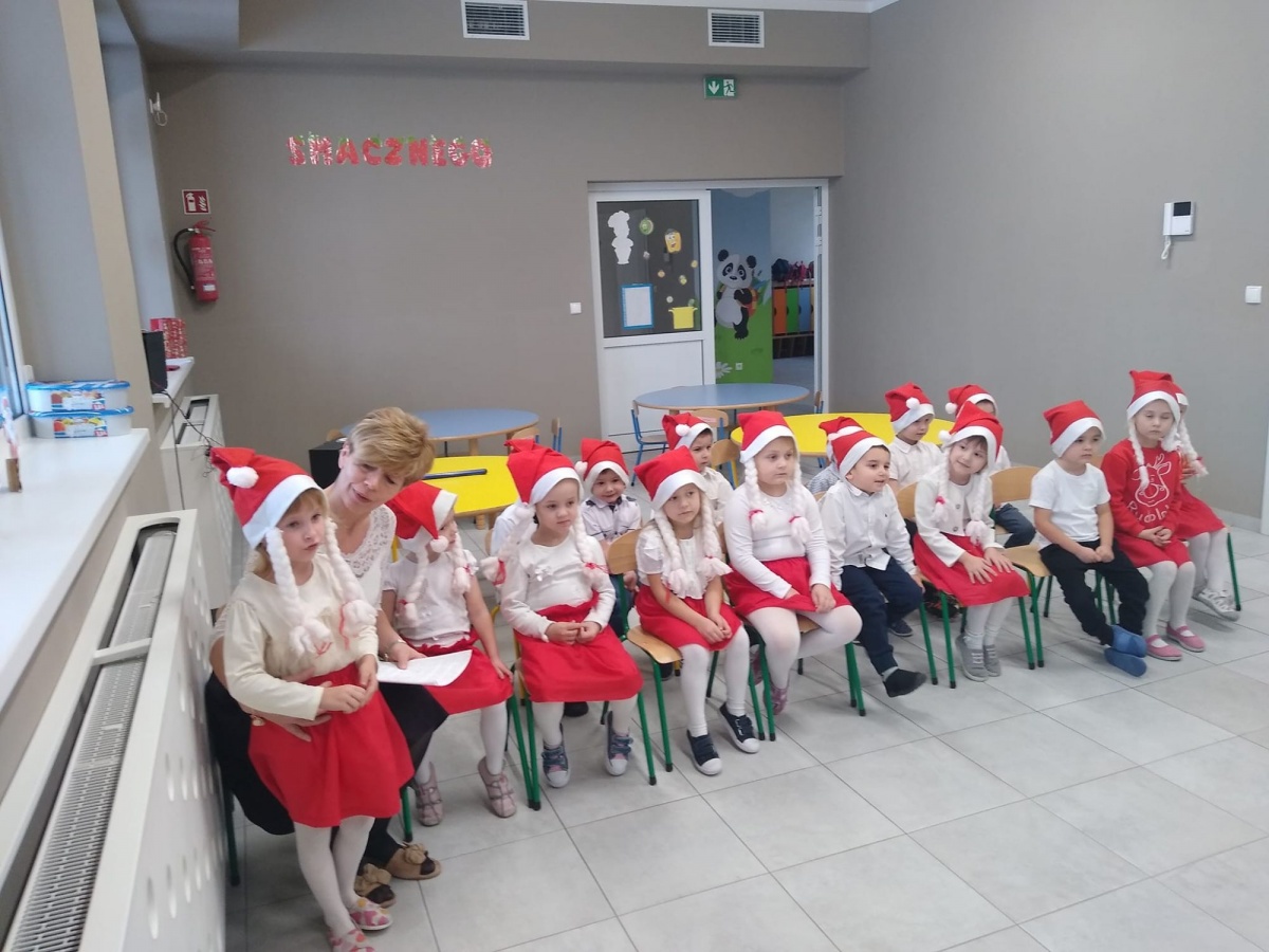 Dzieci cały rok były grzeczne, dostały prezenty