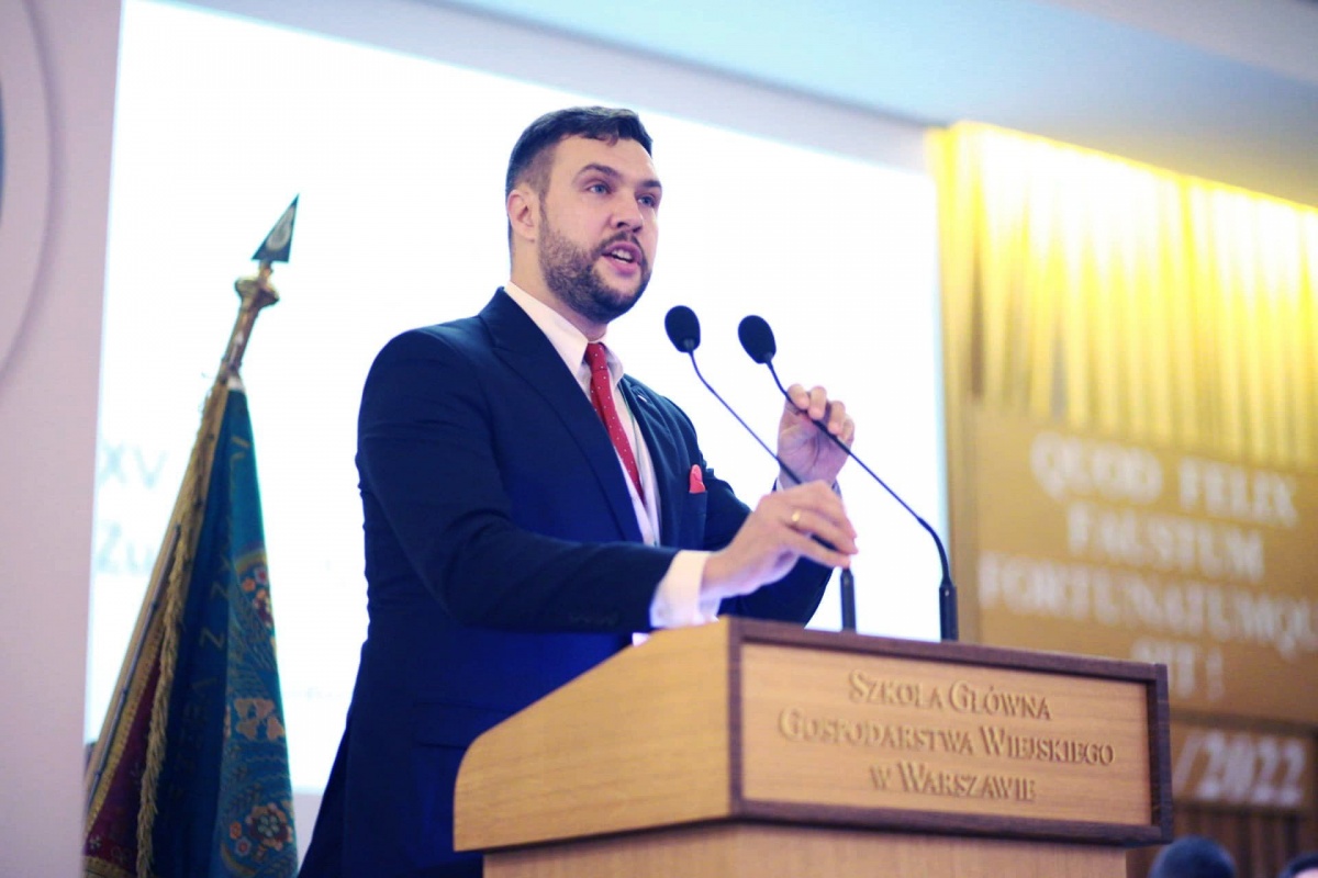 ADAM NOWAK DALEJ SZEFEM ZWIĄZKU MŁODZIEŻY WIEJSKIEJ