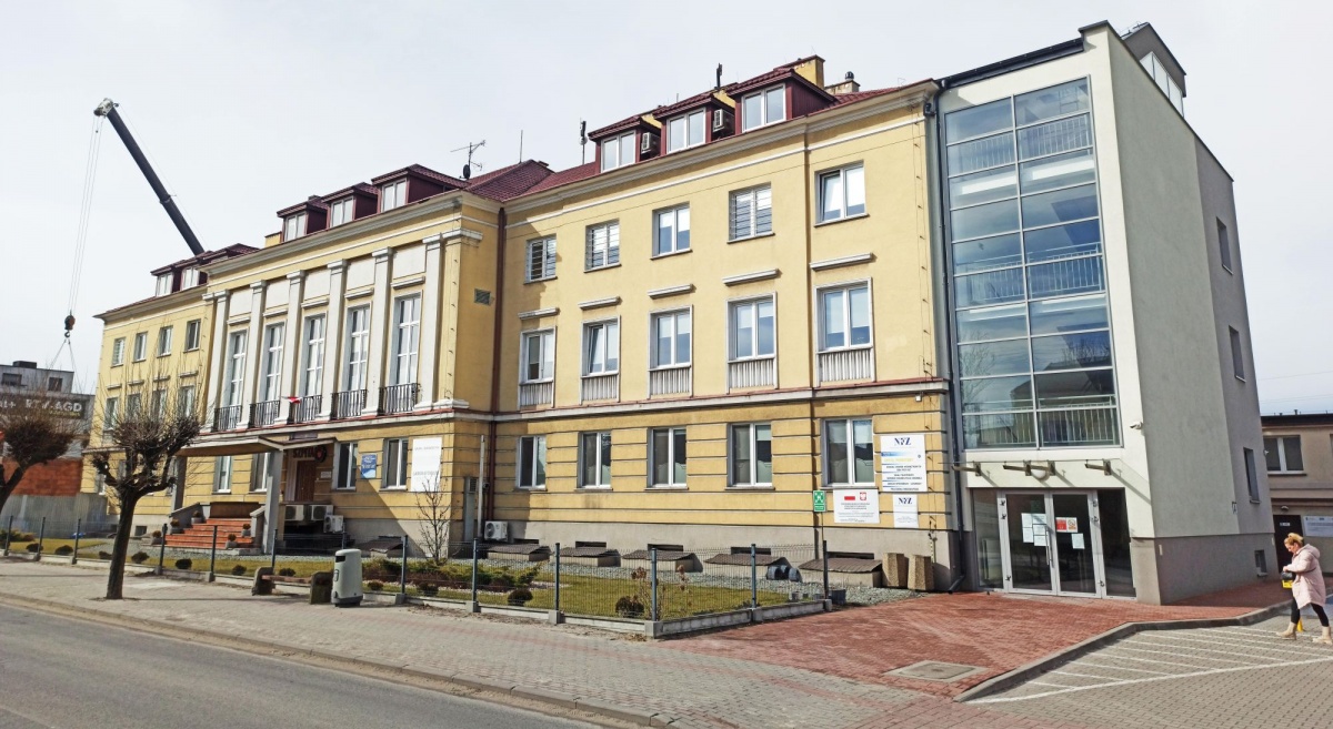 DYREKTORKA JUŻ SIĘ PAKUJE