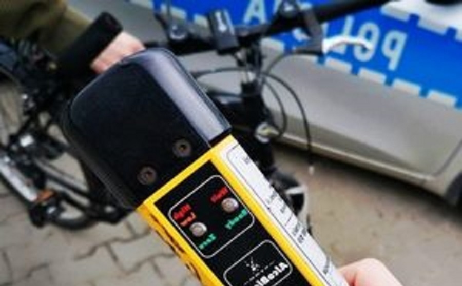 4000 ZŁOTYCH MANDATU DLA PIJANEGO ROWERZYSTY