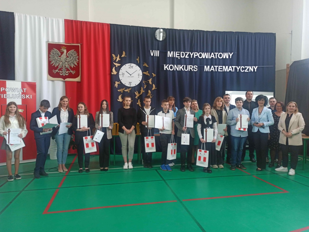 W LICEUM SPOTKALI SIĘ ÓSMOKLASIŚCI NAJLEPSI Z MATEMATYKI