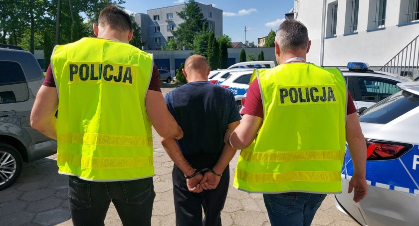 37-LATEK ZŁAMAŁ ZASADY “NIEBIESKIEJ KARTY”. WYLĄDOWAŁ W ARESZCIE