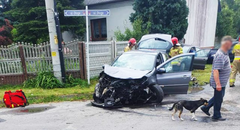 Nie ustąpiła pierwszeństwa przejazdu… 49-latek trafił do szpitala