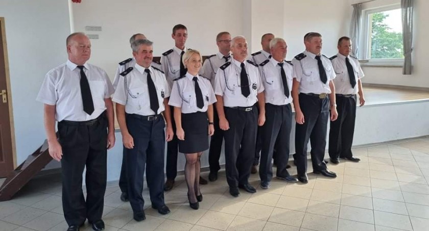 Ze strażnicy zdmuchnęło dach