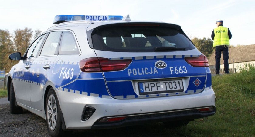 32-latek spowodował kolizję. Nie miał prawa jazdy 