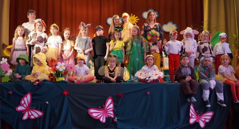 Zaprezentowali się na scenie domu kultury 