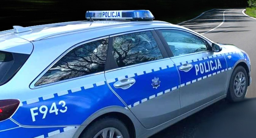 50-letnia pracownica wpadła do kanału samochodowego
