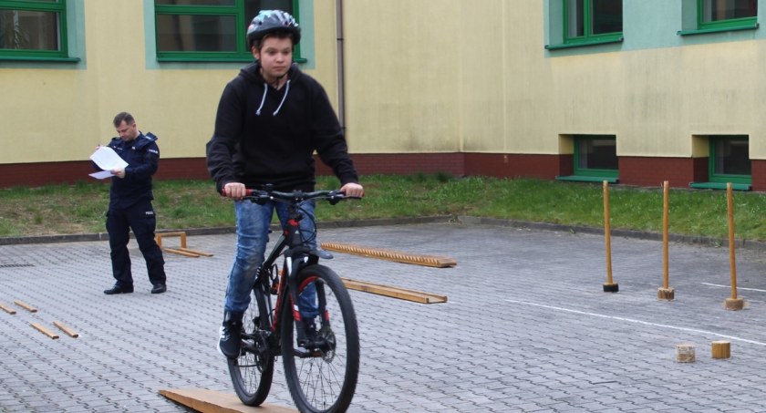 25 pytań i 11 przeszkód