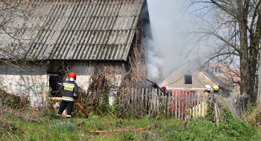 W pożarze domu zginął 75-latek 