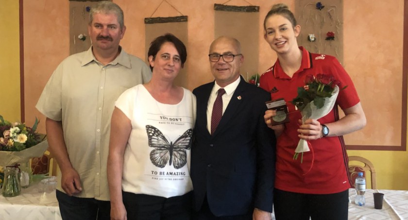 Siatkarka Magdalena Stysiak dumą Turowa 