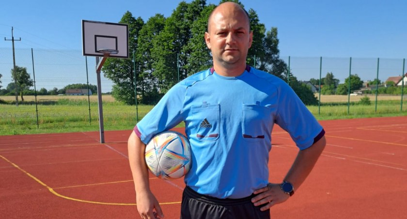 Szymon Marciniak ze Skrzynna - z imiennikiem łączy go pasja do piłki nożnej