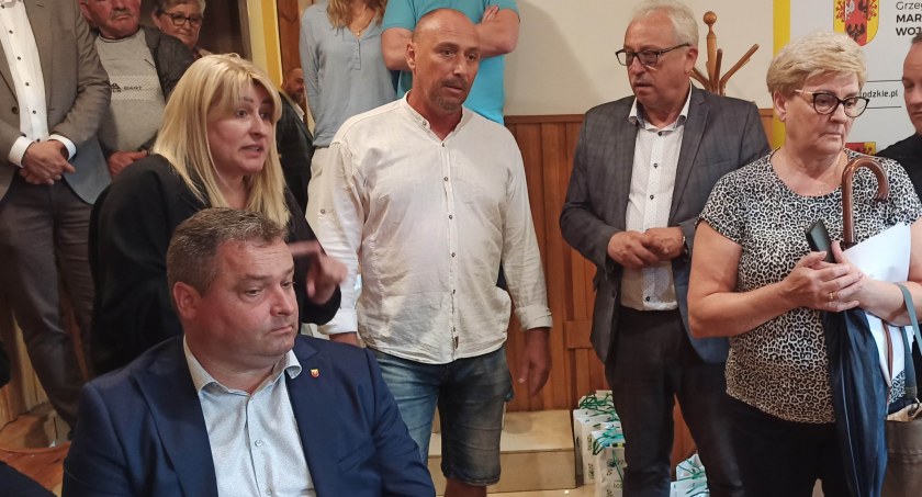 Ul. Częstochowska w Działoszynie - chcą odcinkowego pomiaru prędkości