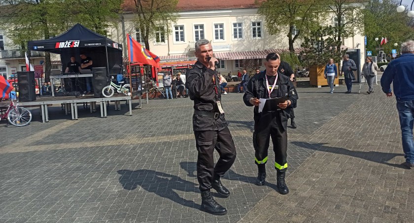 Plac Legionów zaroił się od strażaków