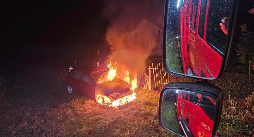 Pożar pod Sieradzem - paliło się auto 