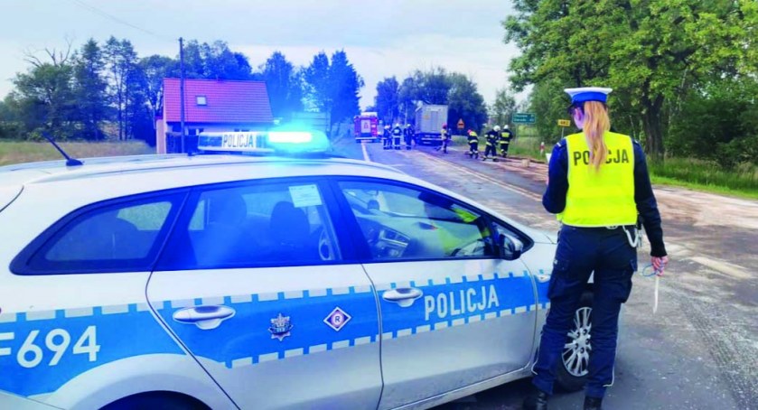 Nie spojrzała na znaki i spowodowała kraksę 