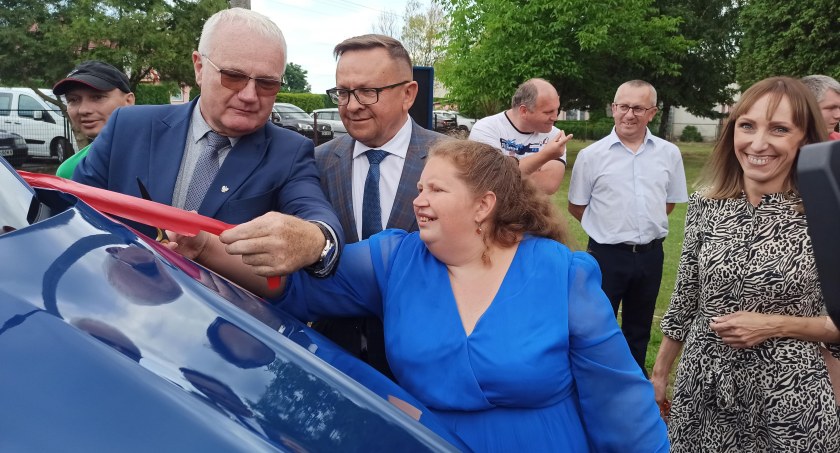 Samochód za ponad 200 tys. zł - SDŚ w Ostrówku ma nowego busa