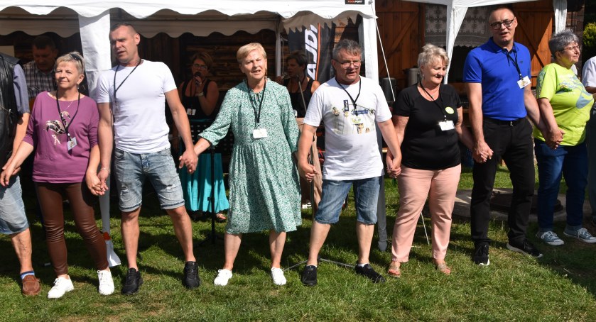 Festyn stowarzyszenia i grupy Poplon – zabawa bez alkoholu w Ostrówku 